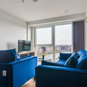 lovely-riverside-2-bed-apartment.yorkshirehotels.net/